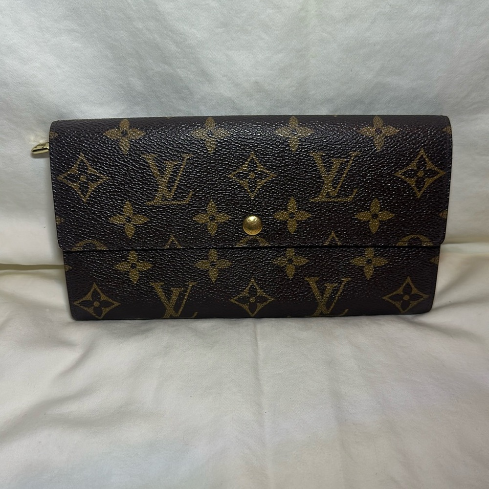 Louis Vuitton Monogram Sarah Wallet